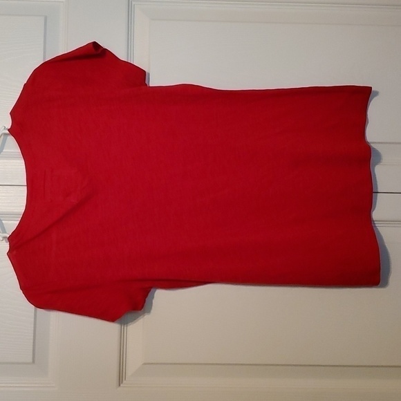 Abercrombie & Fitch Women's Red Embroidered Tee Size Small - Picture 3 of 6